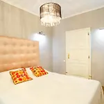 Academia Apartament *