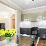 Apartament Academia *
