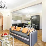 Academia Apartament Praga