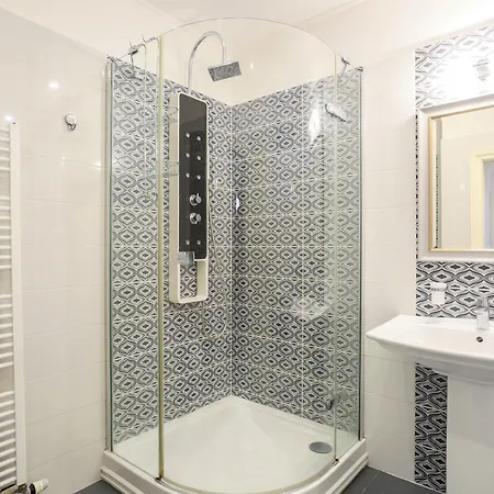 Academia Apartament Praga
