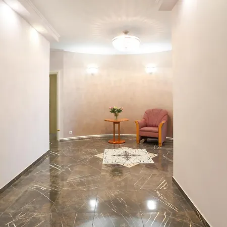 Appartement Academia *